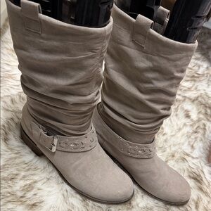 Elegant Taupe Women's Heeled Boots
